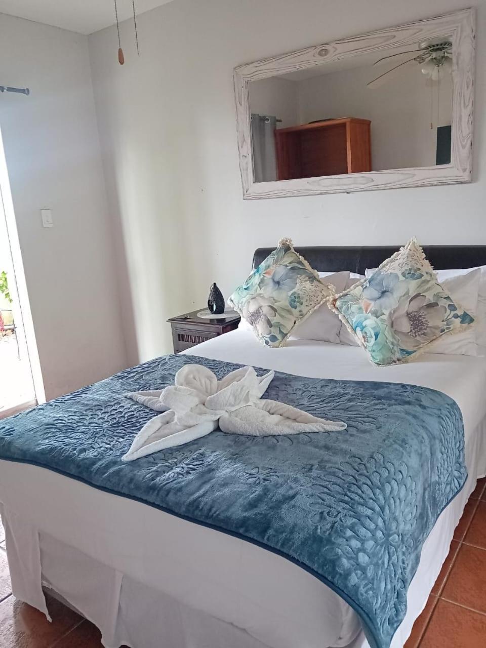 איסט לונדון Arbor Lodge מראה חיצוני תמונה